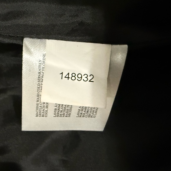 Michael Kors' quilted anorak coat, clever zip-out hood hidden, wing collar. - Picture 3 of 11